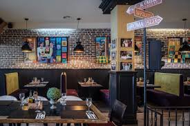 La trattoria romana è un laboratorio. Bine Ati Venit La Il Calcio Romancierilor By Mr Val