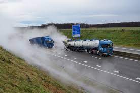 De lekkerste limburgse recepten in henk bakt. 1limburg Ø¹Ù„Ù‰ ØªÙˆÙŠØªØ± Foto S Van De Lekkende Zoutzuurwagen Op De A73 Op 1limburg Nl Http T Co 98edogxsce Http T Co Paga3gekeg
