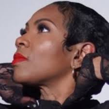 Tasha Washington (@starrthestylist) · Chicago, IL