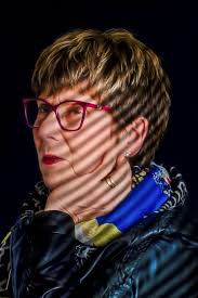 Some pictures from Laurel's fun portraits in scarves meetup today.