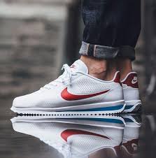 Von basics bis hin zu designermode: Pin By Tiago On Men S Fashionable Sports Sneakers Nike Cortez Basket Nike Nike