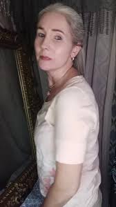 Shaking Beautiful Long Blonde Ponytail