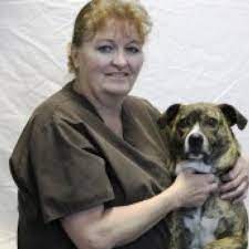 Coffey has professional interests in surgical care and large animal services, specifically those working with bovine and equine. Meet The Team Best Friends Animal Clinic
