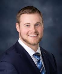 Jill Lora's Instagram, Twitter & Facebook