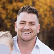 I love when people just make up dumb shit like this as if the entire world  wasn't clowning McCarthy for acting like this. No one said JJ was confident  after this. They