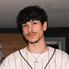 Kenneth Gardner (@kennyyy999) • Instagram photos and videos