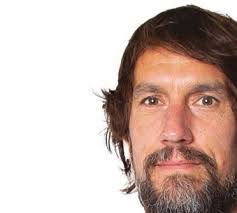 L E A D E R S O F I N F L U E N C E :