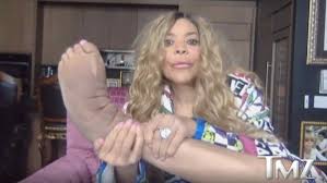 Wendy Williams Says She Can Only Feel Of Her Feet Shows Her Lymphedema In  Interviewsexiezpix Web Porn