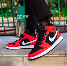 Air Jordan 1 Mid White Red How To Wear Google Search In 2020 Air Jordans Air Jordan Sneaker Jordan 1 Mid
