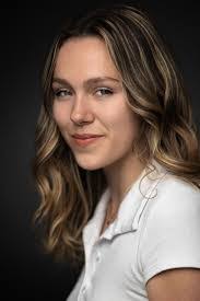 Isabel Powell's Instagram, Twitter & Facebook