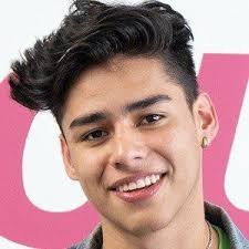 Andrew Davila Bio Facts Family Famous Birthdays Andrew Pretty Celebrities Famous Youtubers