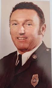 Carl Dehaven's Instagram, Twitter & Facebook