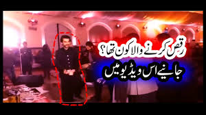 Who Is The Guy Perform Dance On Humne Jugnu Jugnu Kar Ke Tu Bol Kaffara Kya Hoga Full Qawwali Youtube