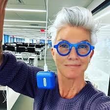 💥Literaly music 🎵 to my ears.. Love & Sports earbuds dropping in 6 colors  Spring 2023 💙📱