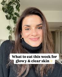 What to eat this week to get the glow✨Here are some of my favourite recipes  from my new ebook Glow Bowls which I will be making this week 🍽️Click the  link in
