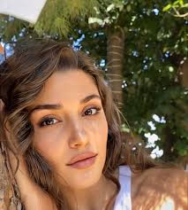 hande handeercel ayca aesthetic repost anime bts افتار توزيعات demetozdemir ديميت هاندا عايشه ايشاتو cute girl face girl face face photography
