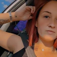 Serena Phillips's Instagram, Twitter & Facebook