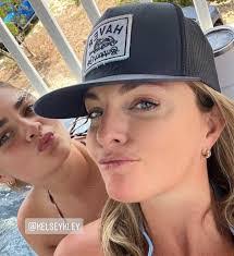 Karen Kley's Instagram, Twitter & Facebook