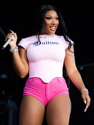 Buche deine tickets, unterkünfte und transport in nur einem einfachen schritt. Megan Thee Stallion S Beehive Updo Is Serving Major Breakfast At Tiffany S See Photo Allure
