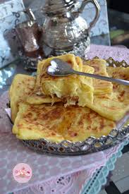 Mssemen A La Semoule Crepes Feuilletees Une Irresistible Envie De Sucre Recette De Cuisine Marocaine Recettes De Cuisine Recette De Crepes Sucrees