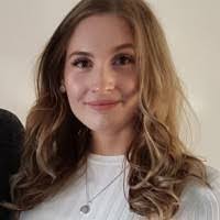 Jade Caron's Instagram, Twitter & Facebook