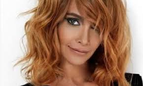 Toute la longueur de rousse jeune femme avec coupe courte. Des Reflets Blonds Dans Votre Coloration Rousse Voici 31 Superbes Modeles Pour Vous Inspirer
