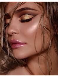 Kylie jenner had also launched a mobile application, which was in the number one position in the itunes app store. The Summer Palette Kyshadow Kylie Cosmetics By Kylie Jenner