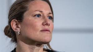 LES NOUVEAUX ELUS (XI) JEAN PAUL MOERMAN (PRL) EX-PS SEDUIT PAR CHIRAC ET  GOL