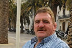 Eric Melville's Instagram, Twitter & Facebook