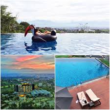 Kolam renang dibangun dengan beton sebagaimana bahan untuk perumahan dan juga hotel, klub dan sekolah. 12 Hotel Di Bandung Dengan Kolam Renang Air Hangat Untuk Liburan Keluarga