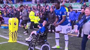 Rajae maouane was born on july 3, 1989 in uccle to a family of moroccan belgians. Romelu Lukaku Fait Une Surprise De Taille A Un Enfant Malade Video Rtl Info