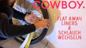 Cowboy Bike Platt Flat Away Liners Schlauch Wechseln Youtube