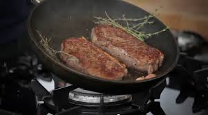 Cooking The Steak Perfectly The Avenue Gordon Ramsey Recipes Cooking The Perfect Steak Gordon Ramsay Steak