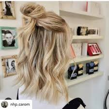 14 Brilliant Rainy Day Hairstyles That Will Help You Survive Spring Rainy Day Hairstyles Medium Hair Styles Long Hair Styles