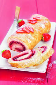 Gateau Roule A La Confiture De Fraise Bonne Maman 750g Roule A La Confiture Gateau Roule Teacake