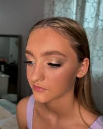 𝙰𝚠𝚎 𝙱𝚎𝚊𝚞𝚝𝚢