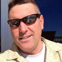 Aaron Decelle's Instagram, Twitter & Facebook