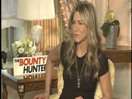 Download the bounty hunter now on itunes and find out just how much fun arresting your ex can be! Gerard Butler And Jennifer Aniston Interview For The Bounty Hunter Youtube