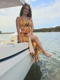 Fame, what you get is no tomorrow? Photo Page 28 Feet Of The Fabulous