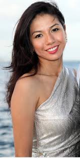 Lorena Richardson's Instagram, Twitter & Facebook