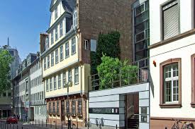 Der verein haus der volksarbeit e.v. 11 Tipps Fur Einen Perfekten Tag In Frankfurt Beruhmte Sehenswurdigkeiten In Frankfurt Go