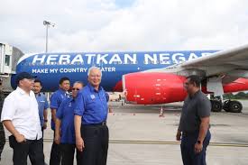 Among the flight operators serving at the airport are air asia, malaysia airlines, maswings, malindo air, royal brunei airlines, air seoul and many others. Airasia Plane In Kk Gets Bn Overhaul And All Blue Uniforms For Attendants