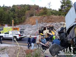 Tolled roads are often built as bypasses, to cross major bridges, and to provide direct intercity connections. Se Registra Aparatoso Accidente En La Autopista Siglo Xxi Hay Dos Fallecidos Revolucion 3 0 Noticias