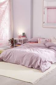 غرف نوم انيقة و راقية جدا لمحبي النوم على الارض على الطريقة الصينية موديلات روعةةةة Pastel Room Apartment Decor Room Inspiration Bedroom