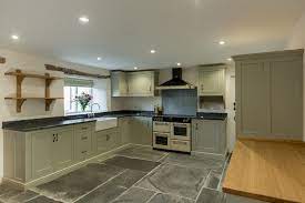 Dark grey cabinets on the lower half only make this room feel grand. Farrow And Ball French Grey Kitchen Cabinets Etexlasto Kitchen Ideas