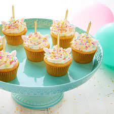 Jun 07, 2011 · sure, it's easy to stop at a bakery to pick up a dozen cupcakes. How Many Calories Are In Your Cupcake Eatingwell
