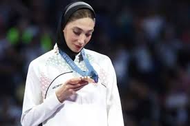 مبینا نعمت زاده