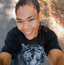 I got my surgery date and it is feeling real! Please give me some positive  stories there are so many scary posts and I need some positive ones 🫶🏻🙏🏼