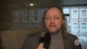 In december 2006, stories in the dutch media erupted accusing graus of having a history of unpaid bills, fraud, lawsuits, disgruntled employers and abusive relations with women. Dion Graus En Ex Echtgenote Trekken Aangiften In Cute766