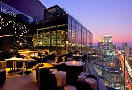 Wie hoch sind die preise? Let S Get High Great Rooftop Bars Of Bangkok Go Thai Be Free Tourism Authority Of Thailand Lgbt Travel Inspiration